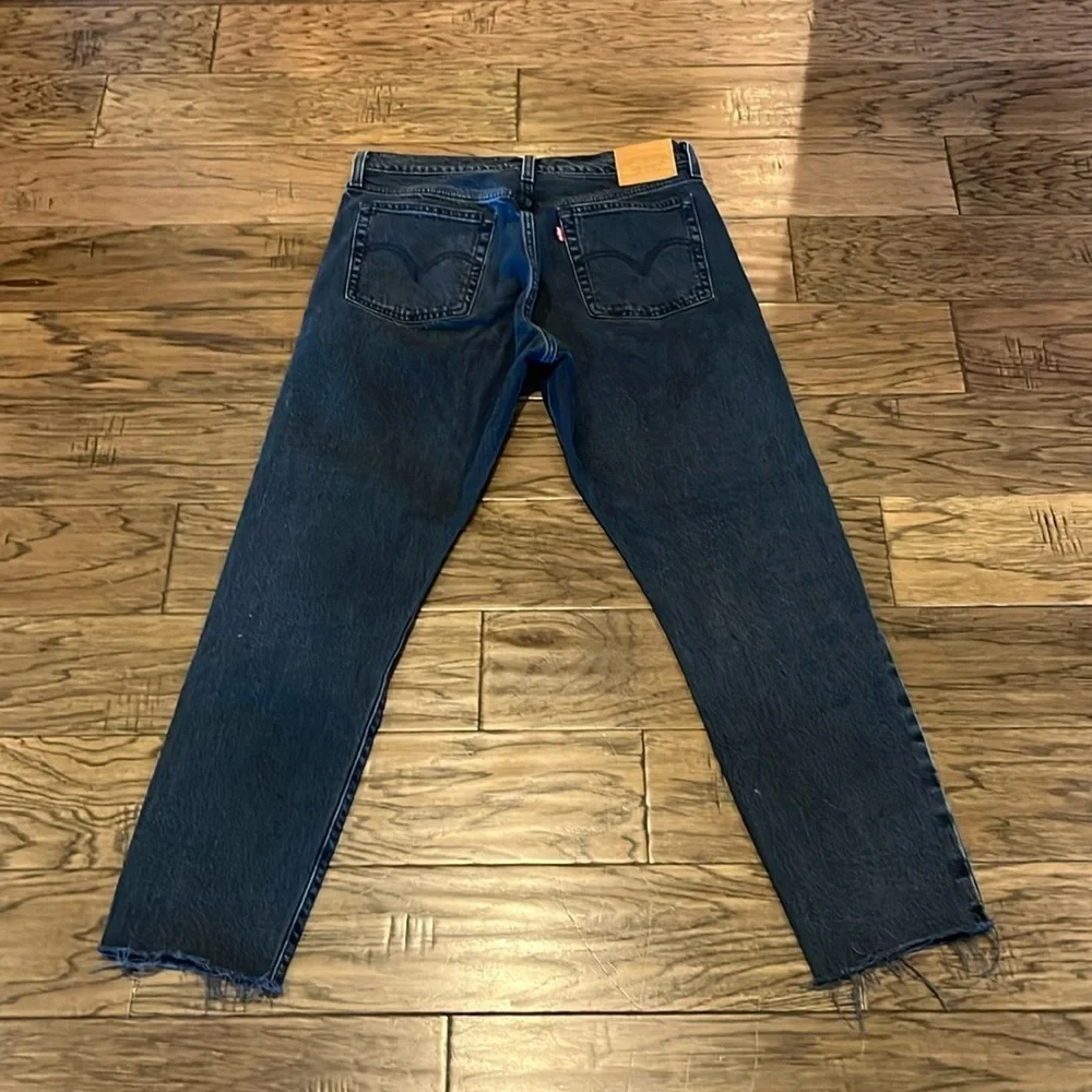 Levi’s Premium High Rise Wedgie Size 29